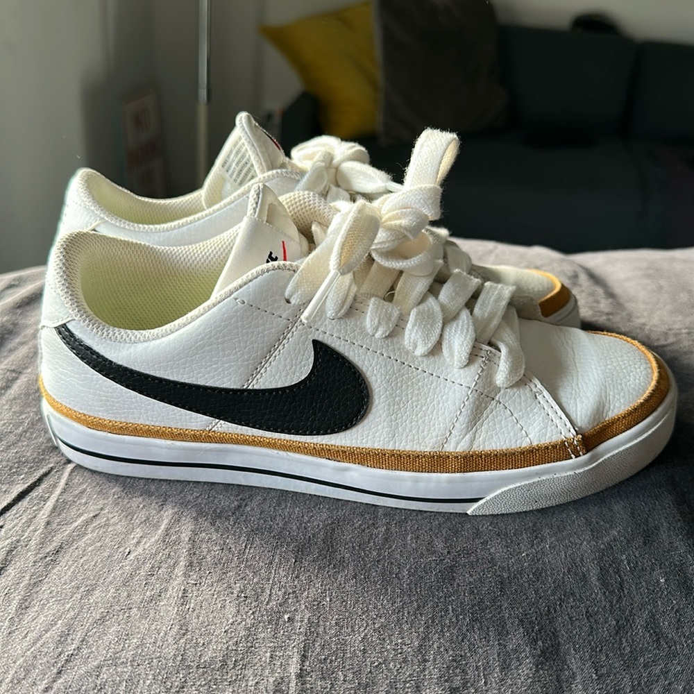 Nike blazer low tops